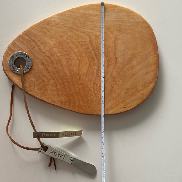 NWT Cutting Board and Cheese Knife Gift Set - Picture 7 of 7